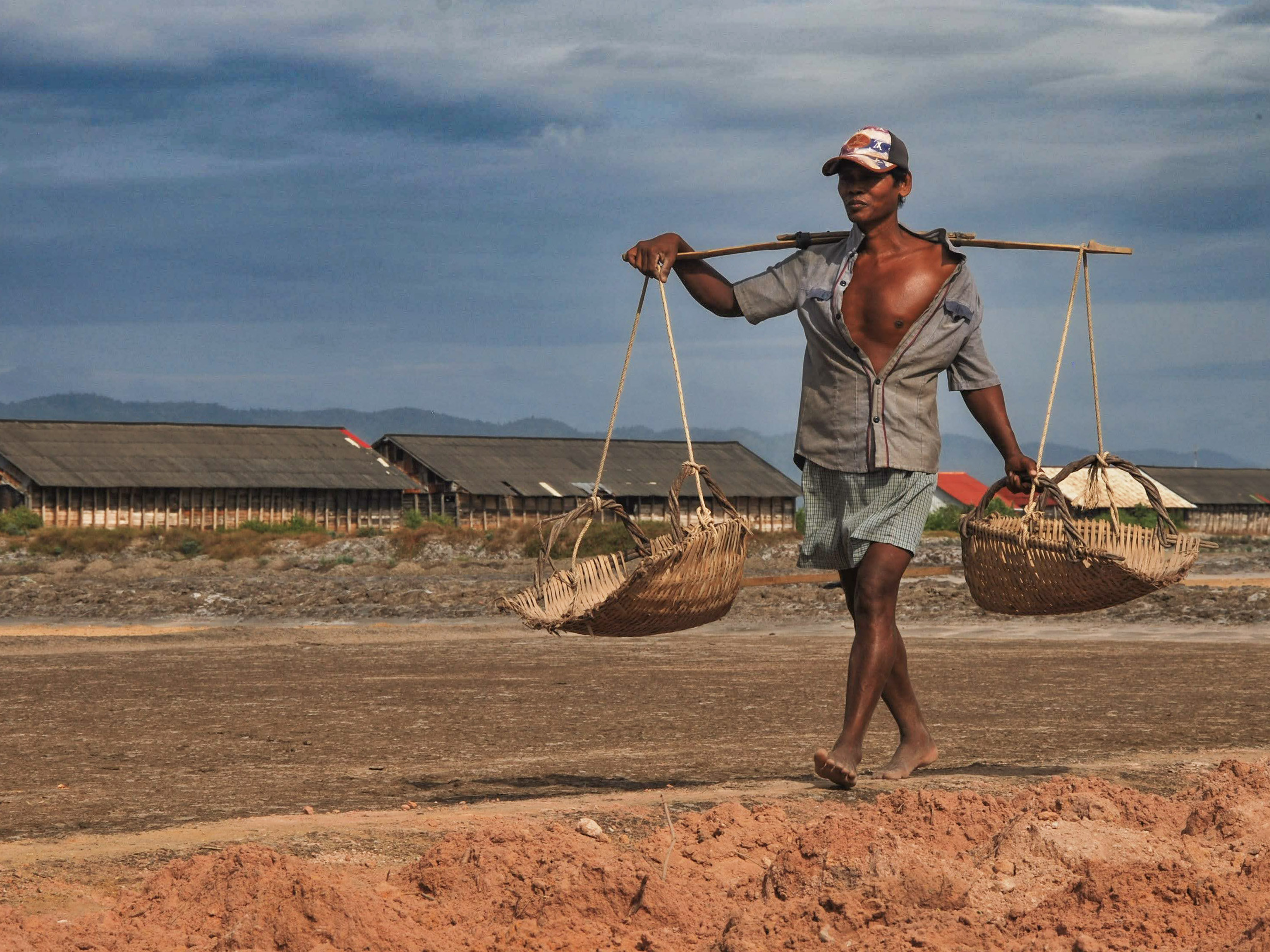 Salt workers harvesting in the fields